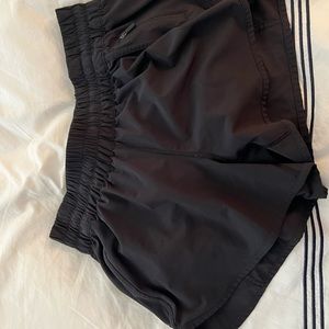 Lululemon track that short